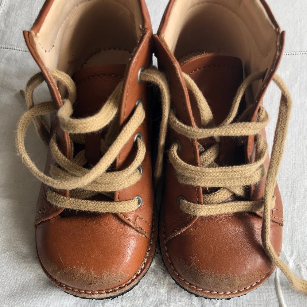 Angulus boots